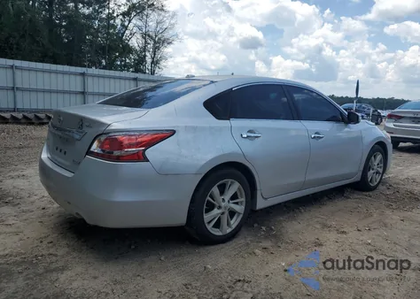 2014 Nissan Altima 2.5 from USA, damaged, VIN 1N4AL3AP2EC142998